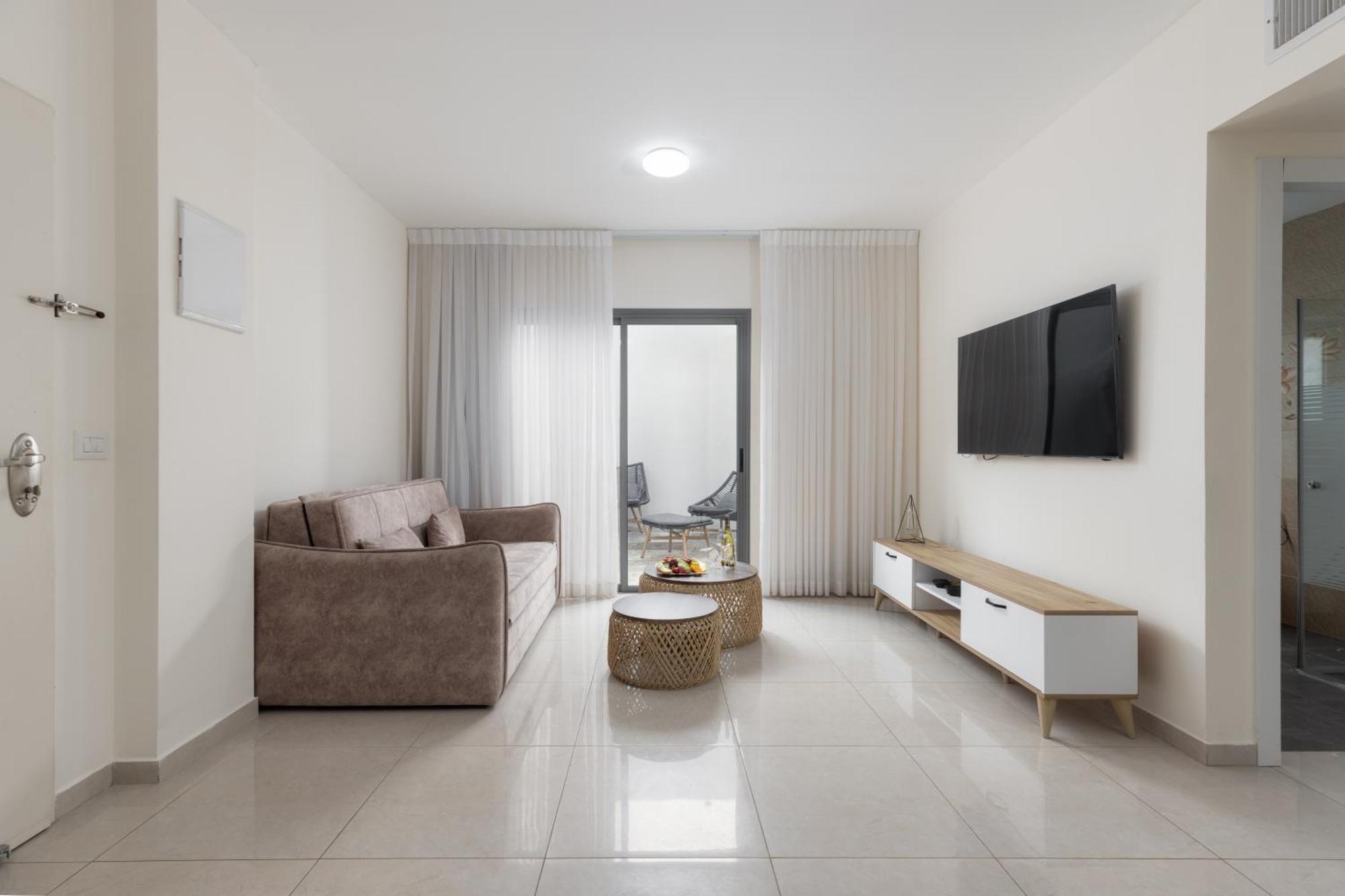 Appartamento סוויטה אליטה ג'קוזי פרטי Eilat Esterno foto